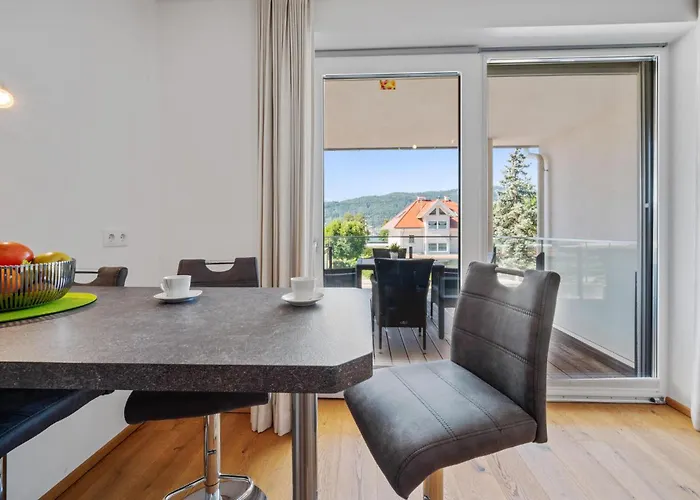 Seeblickwohnung 아파트 *